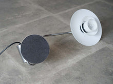 画像をギャラリービューアに読み込む, Poul Henningsen “PH 2/1 kiplampe” Table lamp