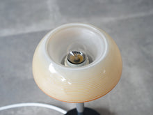 画像をギャラリービューアに読み込む, デンマークデザインのテーブルランプ 黄色いランプ 卓上照明 北欧 Danish design table lamp with yellow glass shade 北欧デザインのランプ 内部に光源