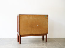 画像をギャラリービューアに読み込む, ヴィルヘルム・ラウリッツェン チェスト 引き出し 収納 アンティーク レトロ 北欧ビンテージ Vilhelm Lauritzen Chest デンマークデザインのチェストの裏面