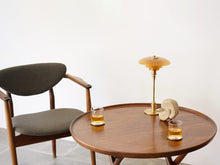 画像をギャラリービューアに読み込む, Poul Henningsen PH2/1 Table lamp 2020 Limited edition ポールヘニングセン PHランプ アンバー 琥珀色 限定色 テーブルランプ北欧 ルイスポールセン フィンユールのNV55やエジプシャンテーブル、卓上にはエリク・トマーセンの作品 グラス下のコースターはヤコブセンがデザインしたもの
