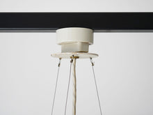 画像をギャラリービューアに読み込む, Arne Jacobsen Flemming Lassen アルネヤコブセン フレミングラーセンSøllerød ソレロッド ペンダントライト Louis Poulsen ルイスポールセンのオパールガラスのランプ 吊り下げ構造