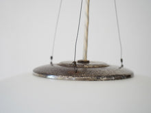 画像をギャラリービューアに読み込む, Arne Jacobsen Flemming Lassen アルネヤコブセン フレミングラーセンSøllerød ソレロッド ペンダントライト Louis Poulsen ルイスポールセンのオパールガラスのランプ 吊り下げワイヤー