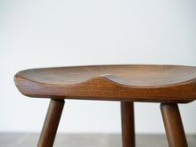画像をギャラリービューアに読み込む, 北欧デザインのスツール 1960年代製ビンテージスツール アンティークのスツール シューメーカーチェア スツールの座面の形状