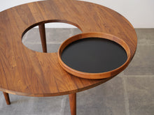 画像をギャラリービューアに読み込む, ナナディッツェルの丸テーブル 北欧デザインインテリア センターテーブル Nanna Ditzel Model ND126 Table テーブルの中央に取り外せるトレイ