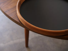 画像をギャラリービューアに読み込む, ナナディッツェルの丸テーブル 北欧デザインインテリア センターテーブル Nanna Ditzel Model ND126 Table テーブルの中央に取り外せるトレイ