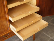 画像をギャラリービューアに読み込む, Jacob Kjær Sideboard