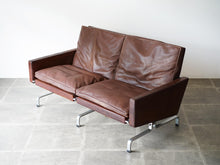 画像をギャラリービューアに読み込む, ポール・ケアホルムのEKC製ソファ Poul Kjærholm PK31 Sofa 二人掛けソファの上からの様子
