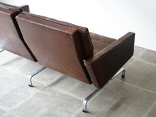 画像をギャラリービューアに読み込む, ポール・ケアホルムのEKC製ソファ Poul Kjærholm PK31 Sofa ケアホルムのソファの背面