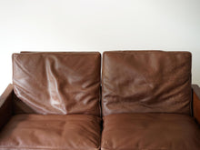 画像をギャラリービューアに読み込む, ポール・ケアホルムのEKC製ソファ Poul Kjærholm PK31 Sofa 二人掛けソファのブラウンのレザー