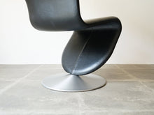 画像をギャラリービューアに読み込む, ヴェルナーパントン チェア レザー Verner Panton system1–2-3 Chair パントンの椅子の背面の足元