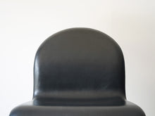 画像をギャラリービューアに読み込む, ヴェルナーパントン チェア レザー Verner Panton system1–2-3 Chair パントンの椅子の背もたれ
