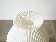 画像をギャラリービューアに読み込む, Danish Design Teak Rosewood Table Lamp デンマークデザイン ローズウッド チーク ビンテージライト サイドランプ 北欧ヴィンテージ テーブルランプのシェード
