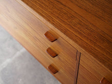 画像をギャラリービューアに読み込む, ハンスJウェグナーのサイドボート 棚 キャビネット Hans J Wegner Ry20 Sideboard cabinet 北欧インテリア デザイナーズ家具 チェストの取手