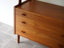画像をギャラリービューアに読み込む, ハンスJウェグナーのサイドボート 棚 キャビネット Hans J Wegner Ry20 Sideboard cabinet 北欧インテリア デザイナーズ家具 サイドボードの引き出しをやや上から