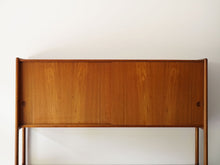 画像をギャラリービューアに読み込む, ハンスJウェグナーのサイドボート 棚 キャビネット Hans J Wegner Ry20 Sideboard cabinet 北欧インテリア デザイナーズ家具 サイドボードの上部に横開きのキャビネット