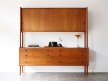 画像をギャラリービューアに読み込む, ハンスJウェグナーのサイドボート 棚 キャビネット Hans J Wegner Ry20 Sideboard cabinet 北欧デザイナーのサイドボードの正面