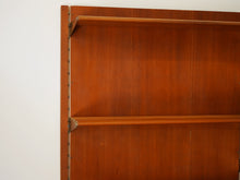 画像をギャラリービューアに読み込む, フィンユール ボヴィルケ製のウォールユニット 北欧ヴィンテージ 壁付け棚 Finn Juhl BO71 Bovirke wall shelving system 柱に棚板をかけるメモリがある 壁面に穴や傷