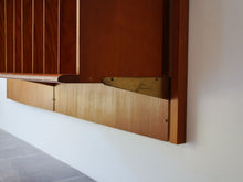 画像をギャラリービューアに読み込む, フィンユール ボヴィルケ製のウォールユニット 北欧ヴィンテージ 壁付け棚 Finn Juhl BO71 Bovirke wall shelving system レコードラックの下部