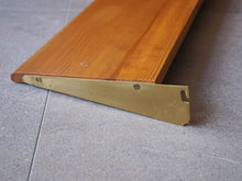 画像をギャラリービューアに読み込む, フィンユール ボヴィルケ製のウォールユニット 北欧ヴィンテージ 壁付け棚 Finn Juhl BO71 Bovirke wall shelving system 棚板を掛けるための真鍮パーツ