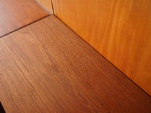 画像をギャラリービューアに読み込む, フィンユール ボヴィルケ製のウォールユニット 北欧ヴィンテージ 壁付け棚 Finn Juhl BO71 Bovirke wall shelving system チェストに傷など