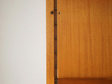 画像をギャラリービューアに読み込む, フィンユール ボヴィルケ製のウォールユニット 北欧ヴィンテージ 壁付け棚 Finn Juhl BO71 Bovirke wall shelving system 棚板を掛けるためのメモリがついた柱