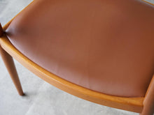画像をギャラリービューアに読み込む, Hans J. Wegne JH503 Johannes Hansen ハンスJウェグナー ザ・チェア マホガニーとレザー 名作チェア デザイナーズチェア ヴィンテージ ウェグナーのアームチェアの座面