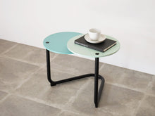 画像をギャラリービューアに読み込む, アシンメトリーなサイトテーブル 水色と薄緑のテーブル 北欧カラー 小さいテーブル可愛い Lise Hans Isbrand loop side table Erik Jørgensen