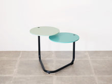 画像をギャラリービューアに読み込む, アシンメトリーなサイトテーブル 水色と薄緑のテーブル 北欧カラー 小さいテーブル可愛い Lise Hans Isbrand loop side table Erik Jørgensen