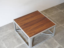 画像をギャラリービューアに読み込む, ケアホルム ハンネ 展示台 ローテーブル センターテーブル Hanne Kjærholm Podium ハンネ・ケアホルムの台の天板はウォルナット