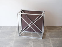 画像をギャラリービューアに読み込む, ケアホルム ハンネ 展示台 ローテーブル センターテーブル Hanne Kjærholm Podium ハンネ・ケアホルムの台の裏面