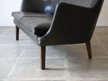 画像をギャラリービューアに読み込む, アルネ・ヴォッダーのソファ ツーシーター 2人用ソファ 北欧ビンテージ rne Vodder Sofa brazilian rosewood 1953 ivan schlechter イヴァンシュレクターによる革張り 黒革のソファ ソファの脚
