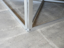 画像をギャラリービューアに読み込む, ハンネ・ケアホルム 展示台 Hanne Kjærholm Podium with Walnut ローテーブルのアルミフレーム