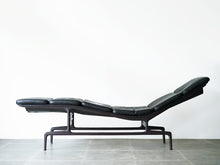 画像をギャラリービューアに読み込む, イームズチェイス 寝椅子 ハーマンミラー製 Charles Eames Ray Eames Chaise Chaiselounge イームズチェイスの側面