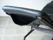 画像をギャラリービューアに読み込む, イームズチェイス 寝椅子 ハーマンミラー製 Charles Eames Ray Eames Chaise Chaiselounge イームズチェイスの縁