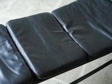画像をギャラリービューアに読み込む, イームズチェイス 寝椅子 ハーマンミラー製 Charles Eames Ray Eames Chaise Chaiselounge イームズチェイスの脚部部分