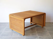 画像をギャラリービューアに読み込む, ボーエモーエンセン ライブラリーテーブル 北欧デザイン ダイニングテーブル 延長式テーブル オーク ビンテージ PLauritsen Børge Mogensen BM71 Library Table Table テーブルの側面