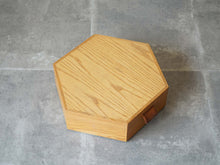 画像をギャラリービューアに読み込む, Susanne Tucker Jewellery box swedish design 1960s vintage 北欧ヴィンテージ 小物入れ 宝石箱 スザンヌ・タッカー ジュエリーボックスは六角形