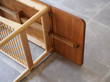 画像をギャラリービューアに読み込む, フィン・ユールの両翼延長式のコーヒーテーブル Finn Juhl coffee table with flip-down leaves Anton Kildeberg 北欧デザインのセンターテーブル延長板の支え