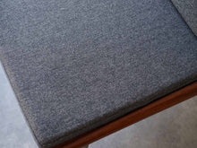 画像をギャラリービューアに読み込む, ピーターヴィッツ ブーメランチェア Peter Hvidt & Orla Mølgaard-Nielsen FD135 Boomerang Chair 北欧デザインのラウンジチェアのグレーのウールのクッション