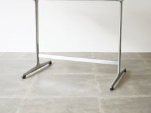 画像をギャラリービューアに読み込む, Arne Jacobsen Table with shaker frame Fritz Hansen アルネヤコブセン シェーカーテーブル ヴィンテージ フリッツハンセンのコーヒーテーブル 北欧デザイン デザイナーズテーブル テーブルの脚