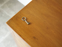 画像をギャラリービューアに読み込む, Hans J Wegner Johannes Hansen Sideboard ハンスJウェグナー ヨハネスハンセン 北欧ヴィンテージ マホガニーのサイドボードの鍵