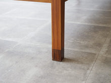 画像をギャラリービューアに読み込む, Hans J Wegner Johannes Hansen Sideboard ハンスJウェグナー ヨハネスハンセン 北欧ヴィンテージ マホガニーのサイドボードの脚