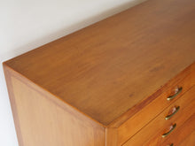 画像をギャラリービューアに読み込む, Hans J Wegner Johannes Hansen Sideboard ハンスJウェグナー ヨハネスハンセン 北欧ヴィンテージ マホガニーのサイドボードの天面