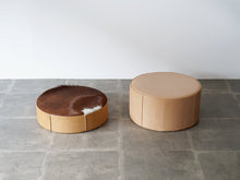 画像をギャラリービューアに読み込む, イヴァンシュレクターの革張りのクッション 北欧インテリア Ivan Schlechter Pouf クッション2種