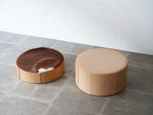 画像をギャラリービューアに読み込む, イヴァン・シュレクターのクッション 天然革張り 北欧ビンテージ家具 Ivan Schlechter Pouf with natural leather クッション2種類