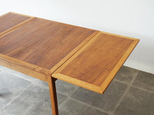 画像をギャラリービューアに読み込む, Børge Mogensen Fredericia Stolefabrik table with two flip up leaves ボーエモーエンセン フレデリシア 北欧デザイン ナットウッド 両翼延長式コーヒーテーブルの延長板