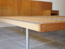 画像をギャラリービューアに読み込む, ハンスJウェグナーのベッド ゲタマ製ビンテージ オーク サイドテーブル付き ダブルベッド クイーンサイズベッド北欧 Hans J Wegner GE705 Bed oak Getama vintage ウェグナーのベッドのフレーム