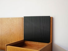 画像をギャラリービューアに読み込む, ハンスJウェグナーのベッド ゲタマ製ビンテージ オーク サイドテーブル付き ダブルベッド クイーンサイズベッド北欧 Hans J Wegner GE705 Bed oak Getama vintage ウェグナーのベッドの黒いガラス天板は乗っているだけ