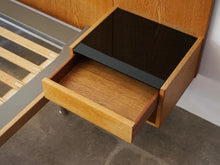 画像をギャラリービューアに読み込む, ハンスJウェグナーのベッド ゲタマ製ビンテージ オーク サイドテーブル付き ダブルベッド クイーンサイズベッド北欧 Hans J Wegner GE705 Bed oak Getama vintage ウェグナーのベッドのサイドテーブルの引き出し