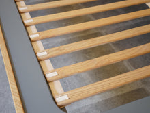 画像をギャラリービューアに読み込む, ハンスJウェグナーのベッド ゲタマ製ビンテージ オーク サイドテーブル付き ダブルベッド クイーンサイズベッド北欧 Hans J Wegner GE705 Bed oak Getama vintage ウェグナーのベッドのフレームとすのこ